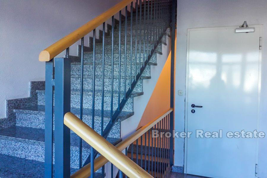 Completely renovated two bedroom apartment, Sucidar