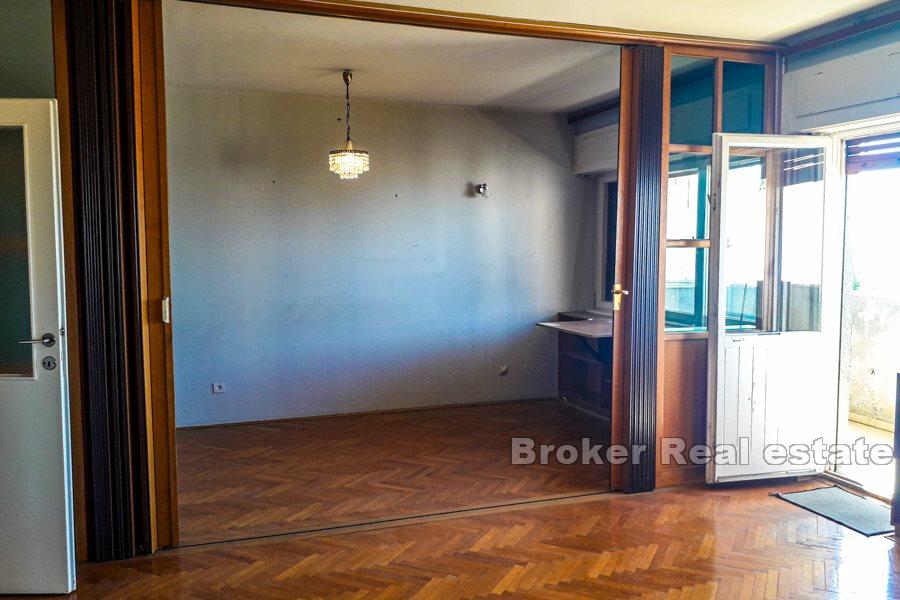 Three bedroom apartment with sea view, Meje