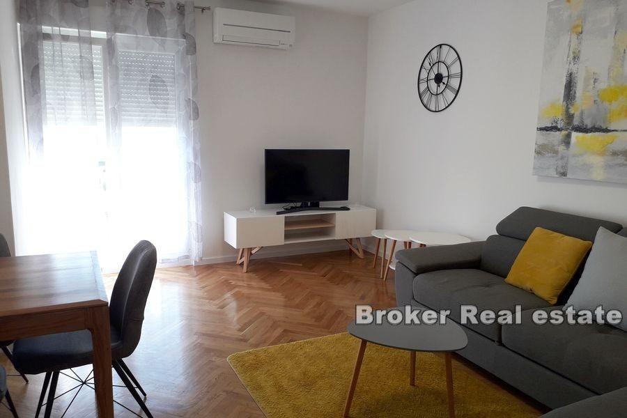 Neu renovierte Wohnung mit Meerblick, Gripe