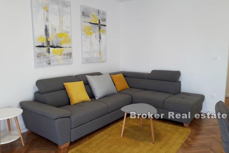 Nyrenoverad lägenhet med havsutsikt, Gripe