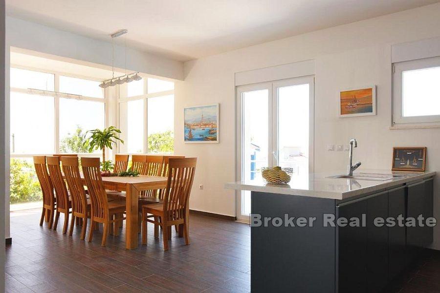 Lyxvilla med panoramautsikt