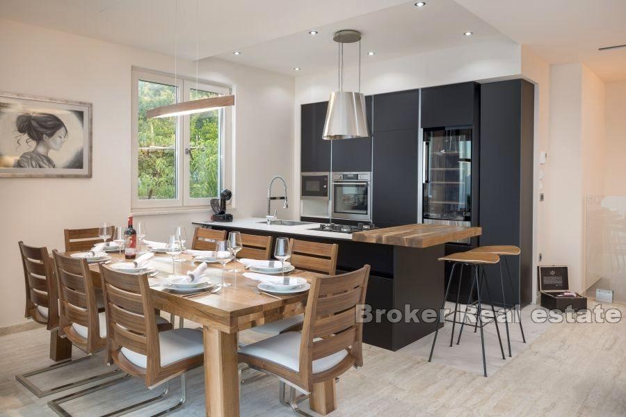 Unikátní luxusní vila s výhledem na moře