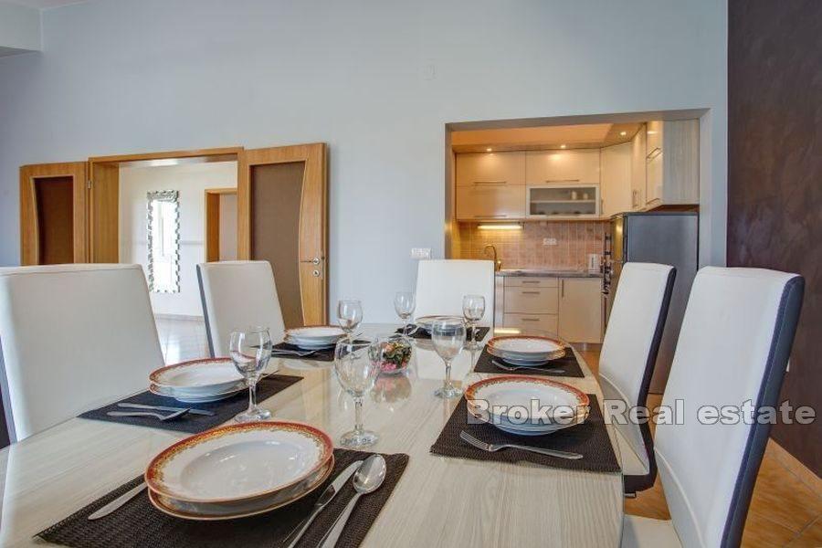 Apartmenthaus in der Nähe des Meeres