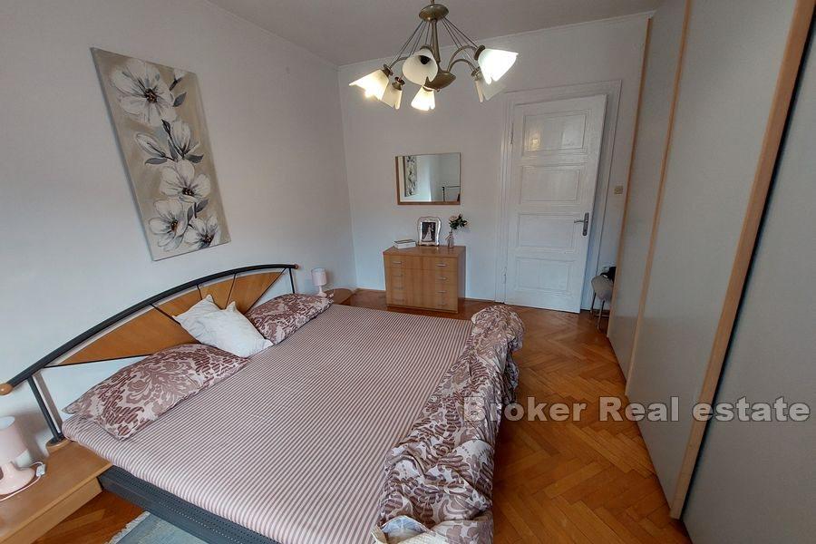 Manuš, elegant leilighet med tre soverom i sentrum