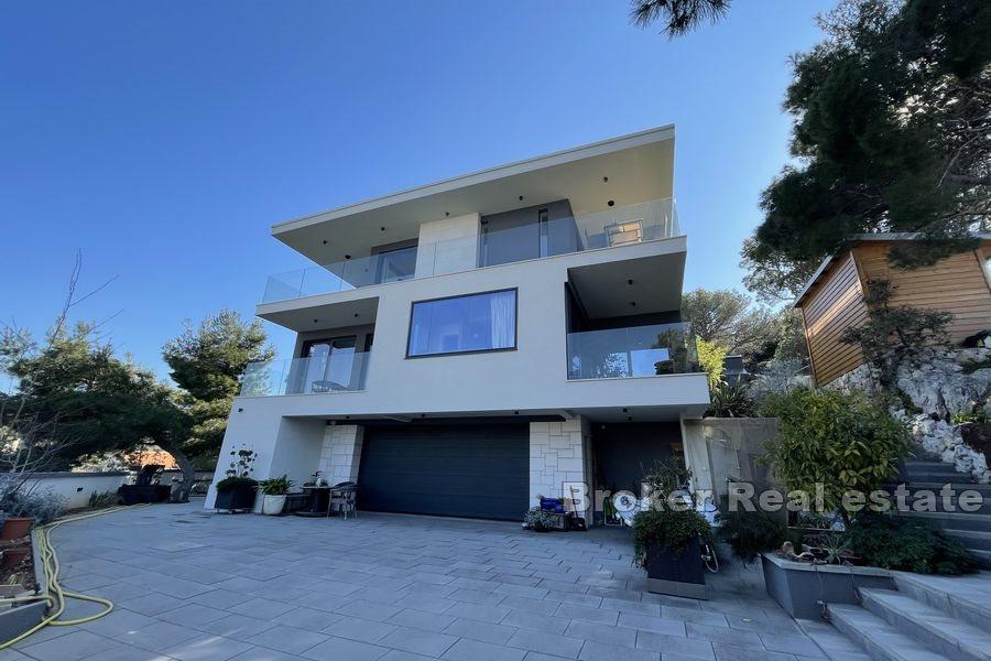 Luksusvilla, første rad til sjøen