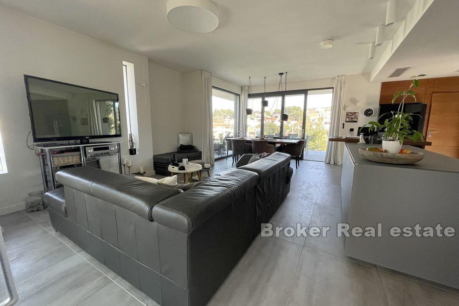 Luksuzna vila, prvi red do mora