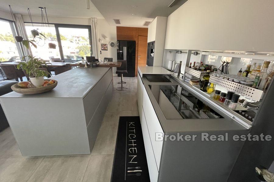 Luksuzna vila, prvi red do mora