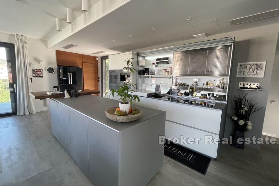 Luksusvilla, første rad til sjøen