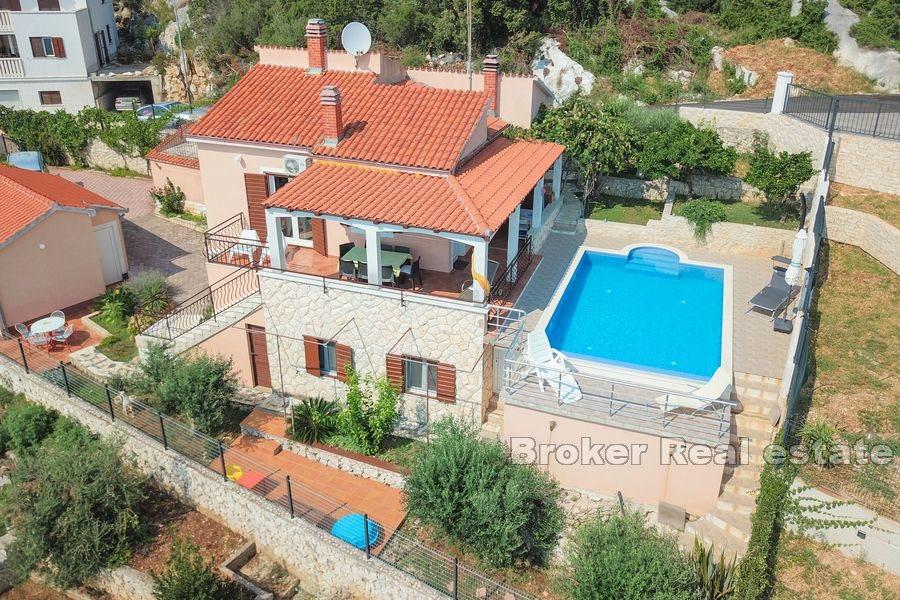 House with pool and panoramic view