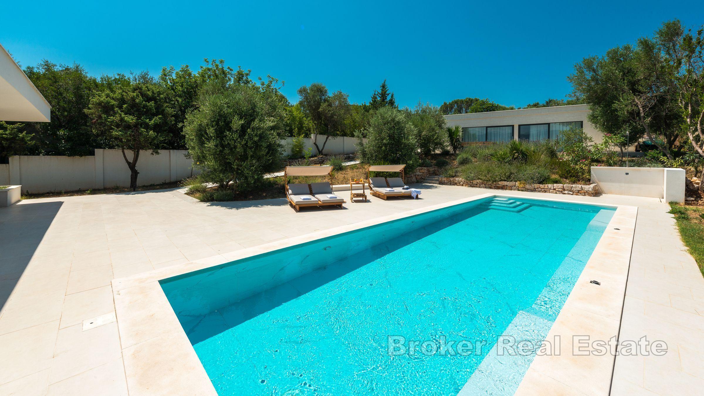 Villa de luxe unique, première rangée de la mer