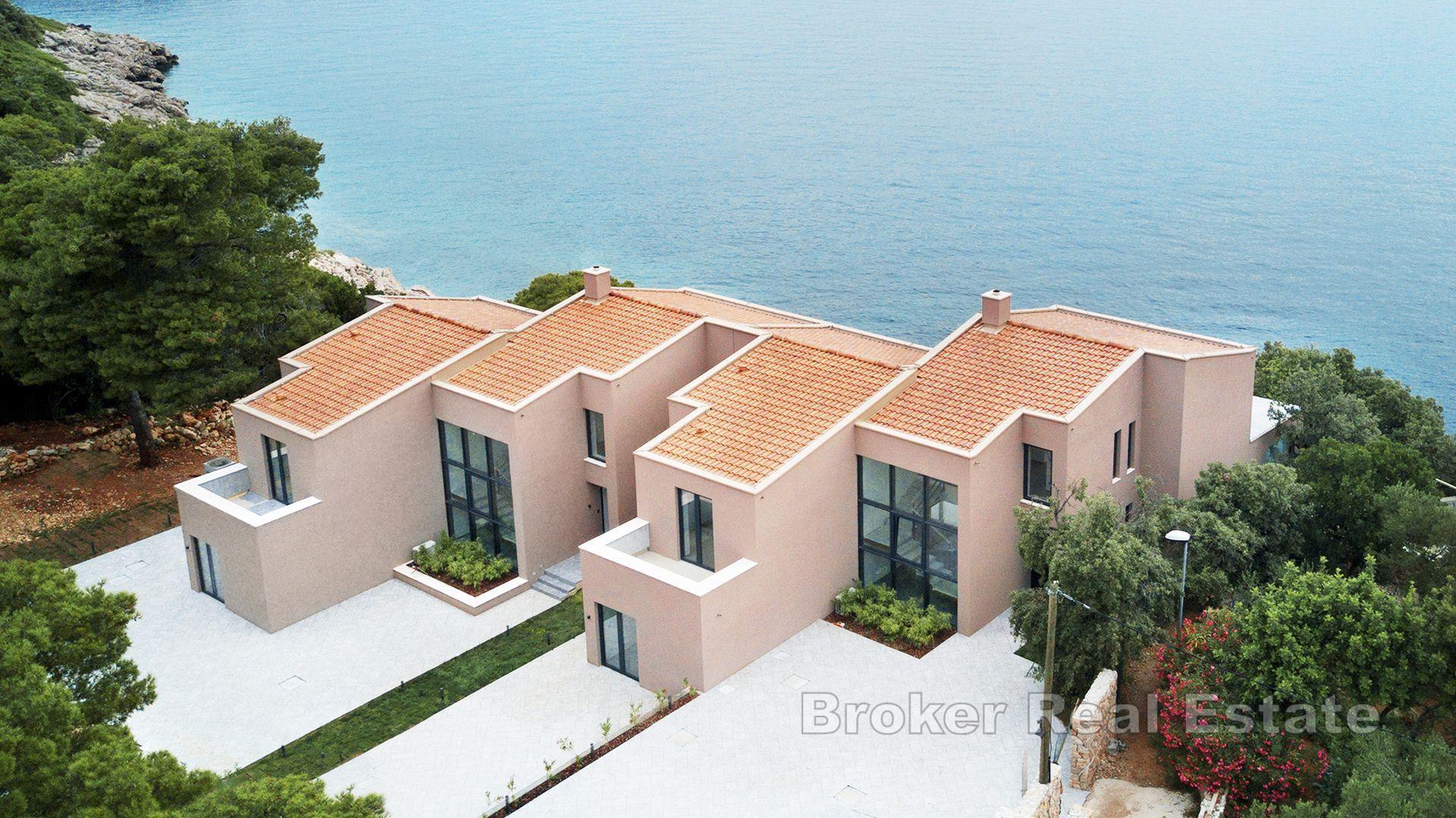 Attraktive Villa mit Pool, erste Reihe zum Meer