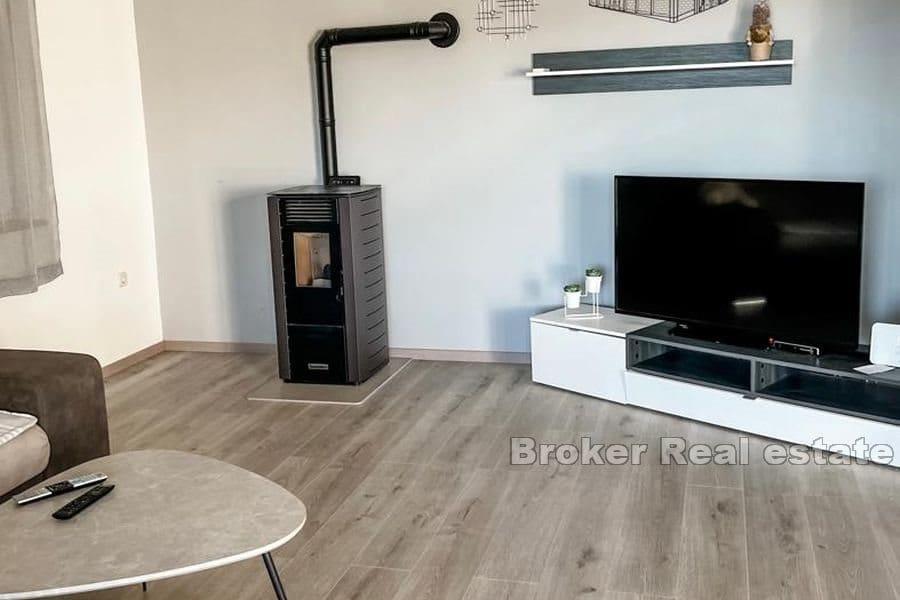 Hyreshus i första raden mot havet