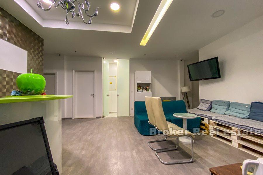 Commercial space in a frequent location, Blatine