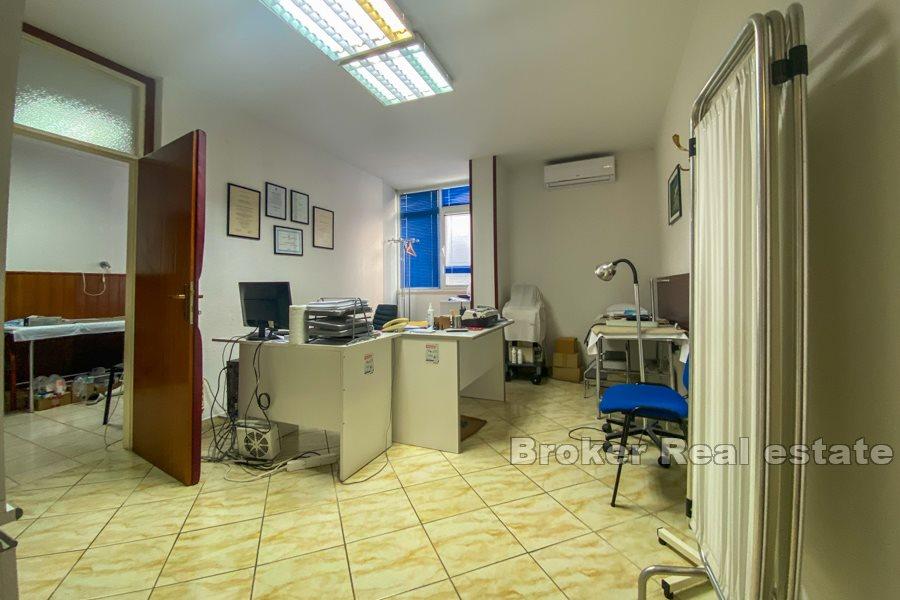 Büroräume / allgemeine Übungsräume, Split 3