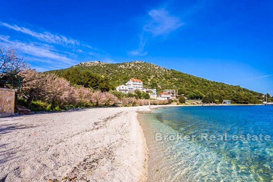 Еще участки под застройку в 100 м от моря