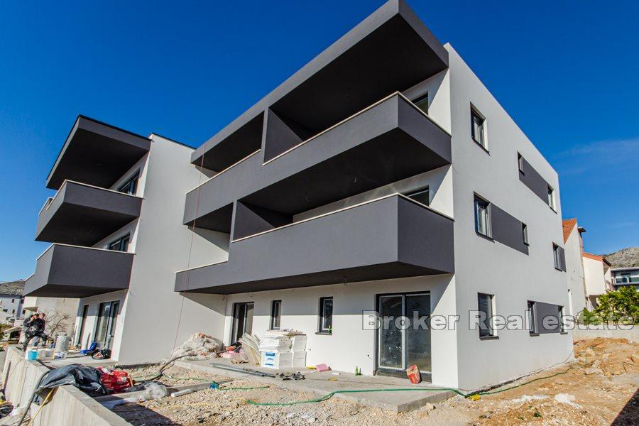 Attractive new building, more apartments, Trogir