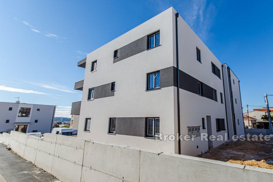Attractive new building, more apartments, Trogir