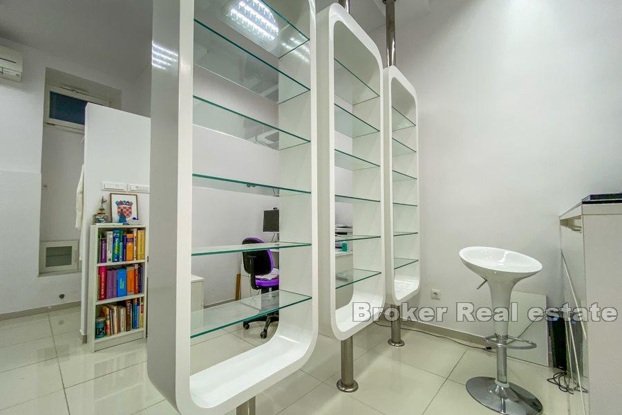 Business space, Split center