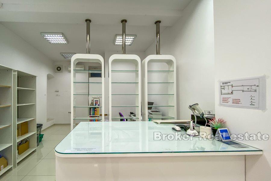 Geschäftsraum, Split Center