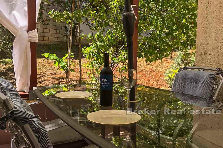 Grazioso appartamento, Vrboska, 45m2