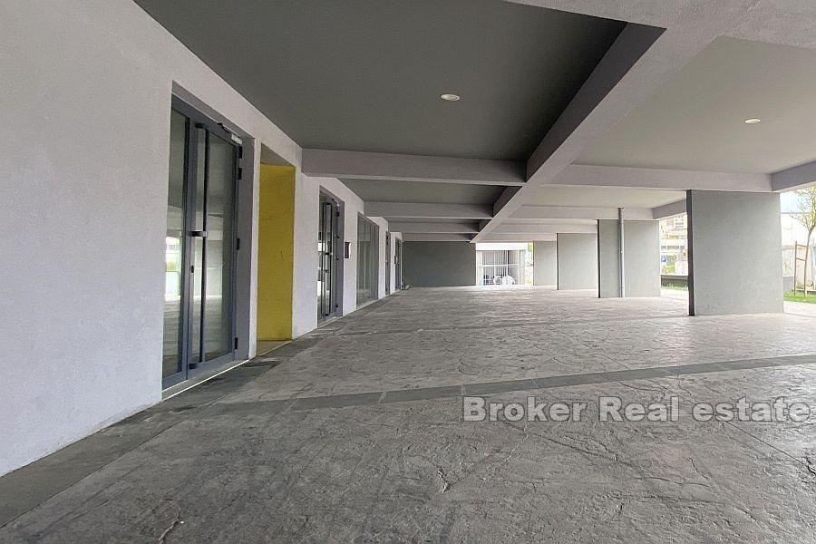 Locaux commerciaux dans un nouveau bâtiment