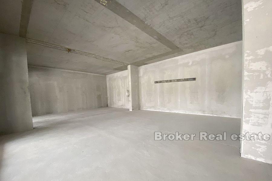 Locaux commerciaux dans un nouveau bâtiment