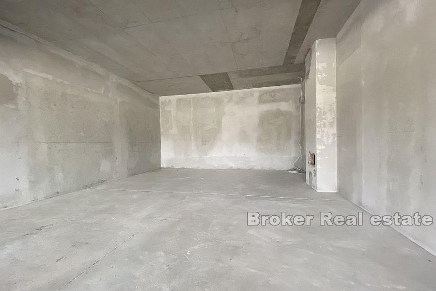 Locaux commerciaux dans un nouveau bâtiment