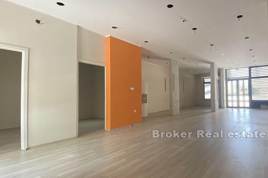 Trstenik, obchodní prostor v přízemí, 90m2