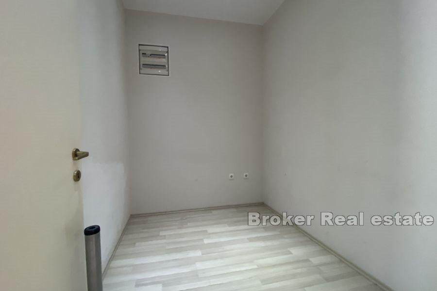 Trstenik, lokal biznesowy na parterze, 90m2