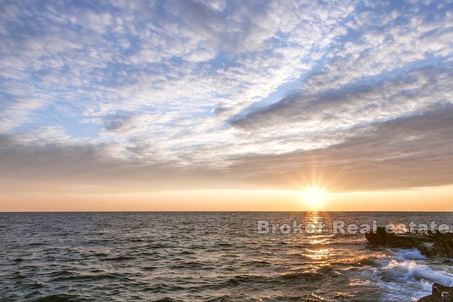 Byggmark, första raden mot havet, Vinišće