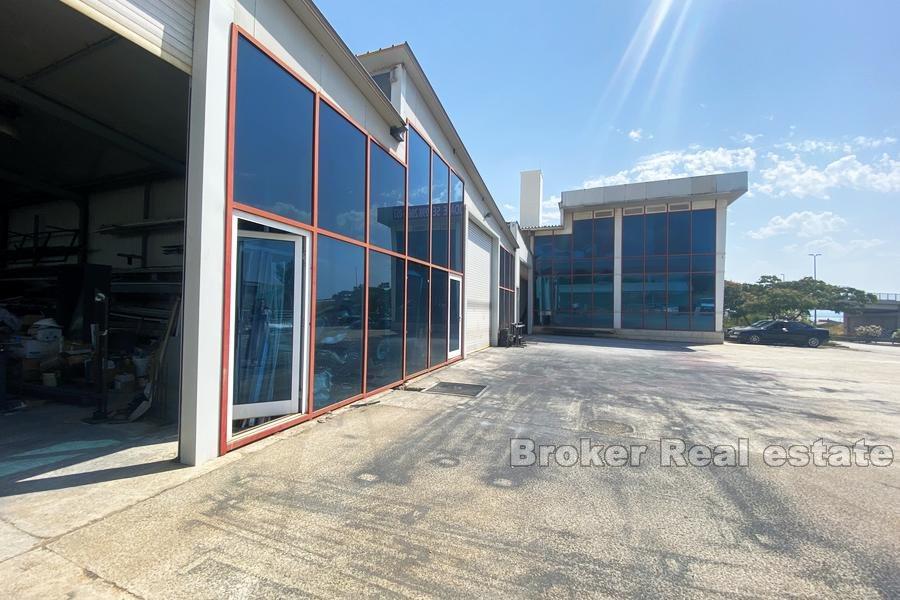 Business complex in an excellent location