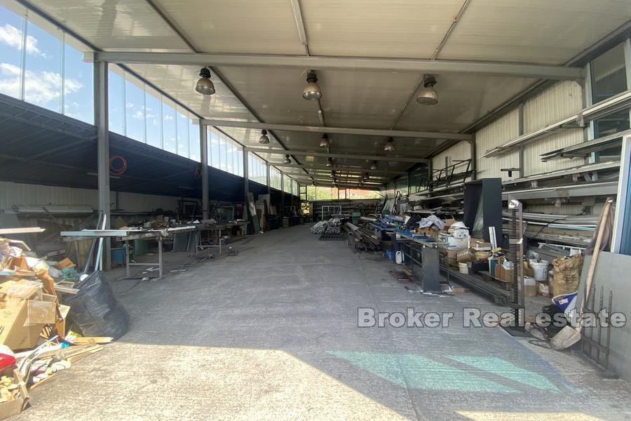 Business complex in an excellent location