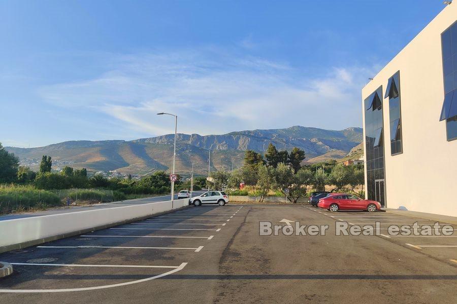 Attractive business premises in a new building