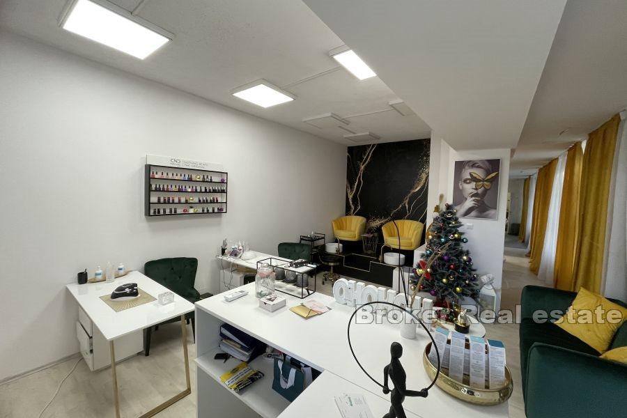 Obchodní prostor pro různé účely, nedaleko centra