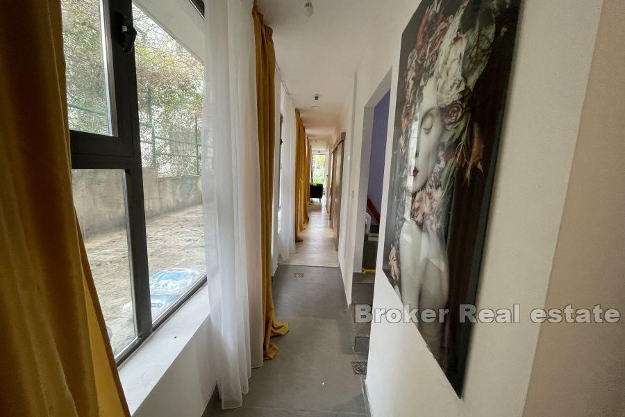 Obchodní prostor pro různé účely, nedaleko centra