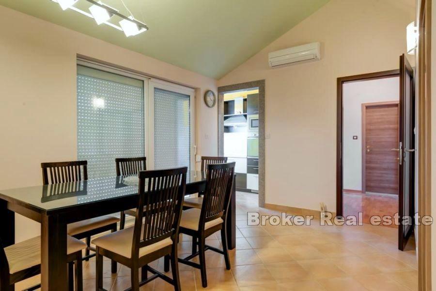 Palazzina con vista mare