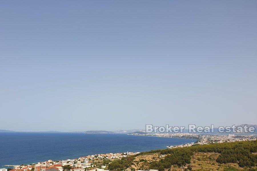 Villa moderne de construction récente avec vue sur la mer