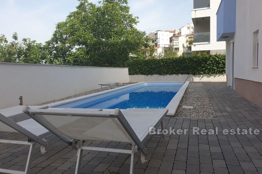 Apartmanska kuća s pogledom na more