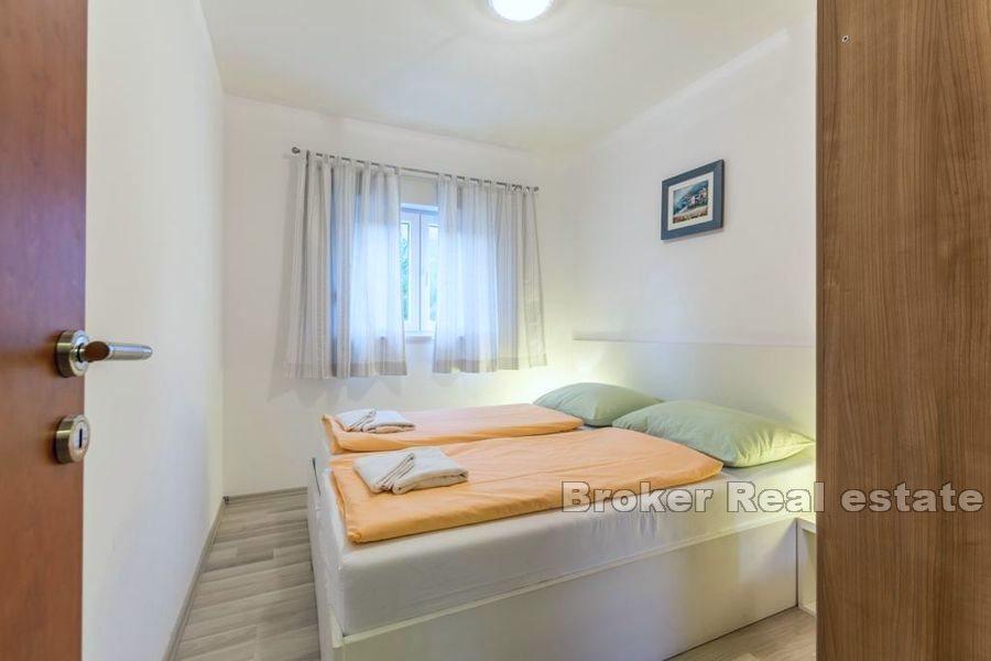 Apartmanska kuća s pogledom na more