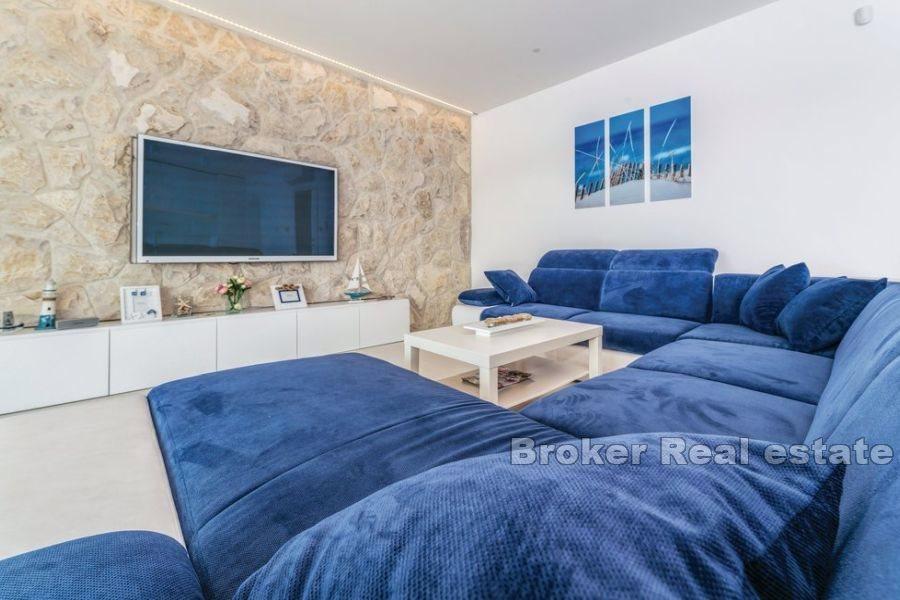 Penthouse i første rad til sjøen