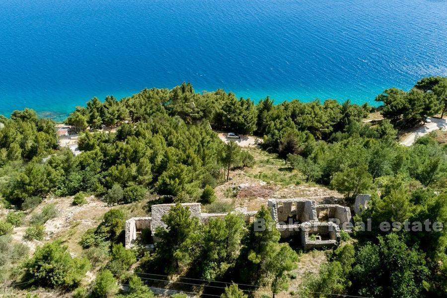 Руины традиционного каменного дома