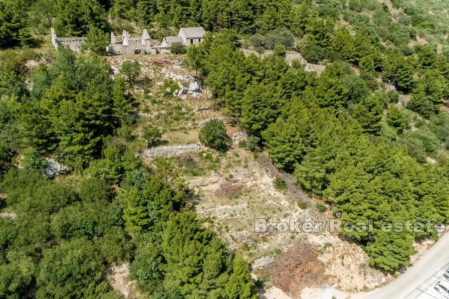 Ruine eines traditionellen Steinhauses