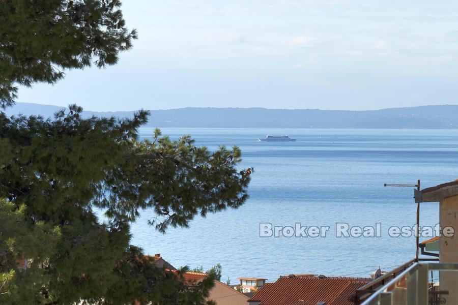 Красивый жилой дом