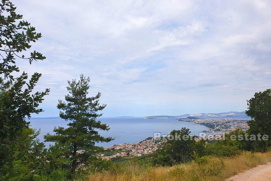 Building plot with sea view