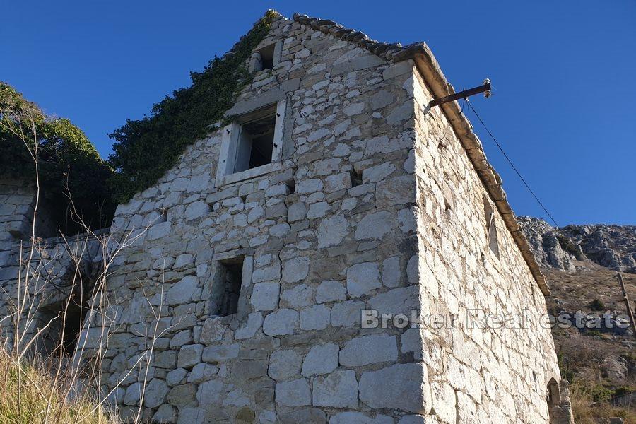 Steinhaus mit Meerblick