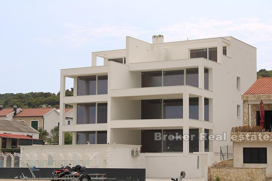 Nouveaux appartements au premier rang de la mer