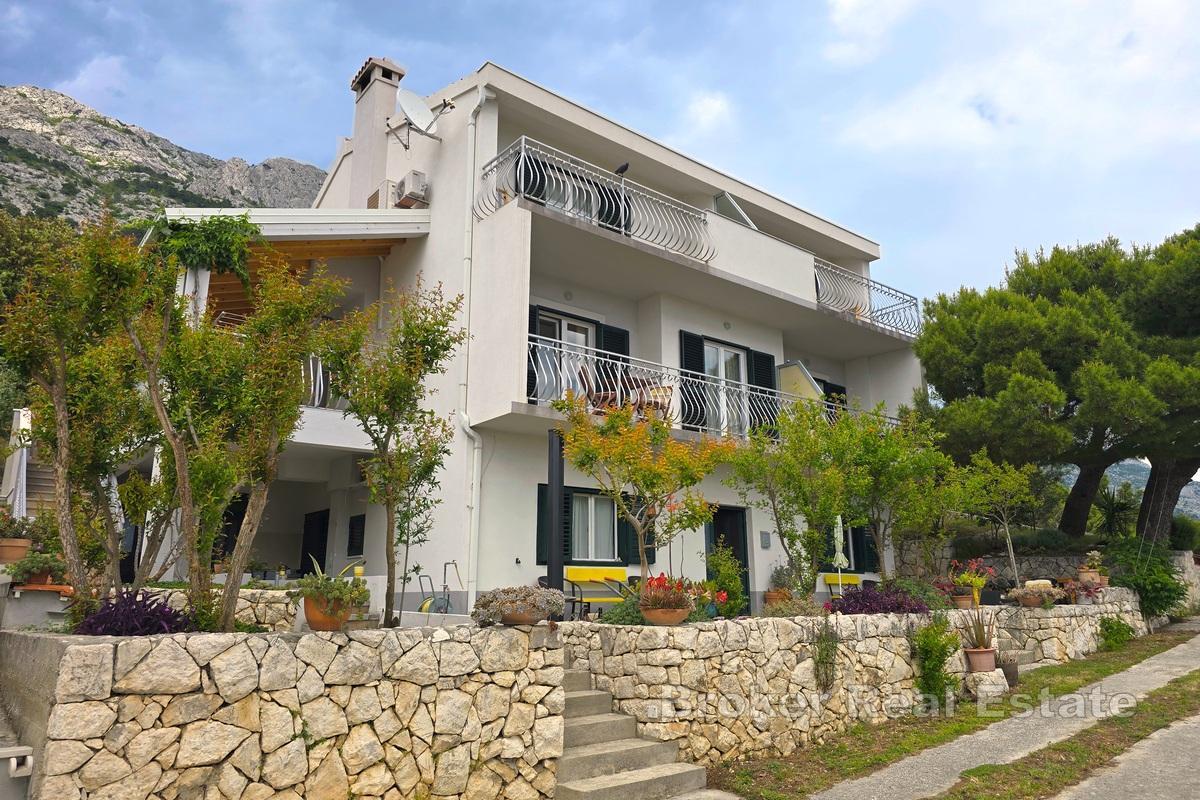Immeuble avec vue sur la mer