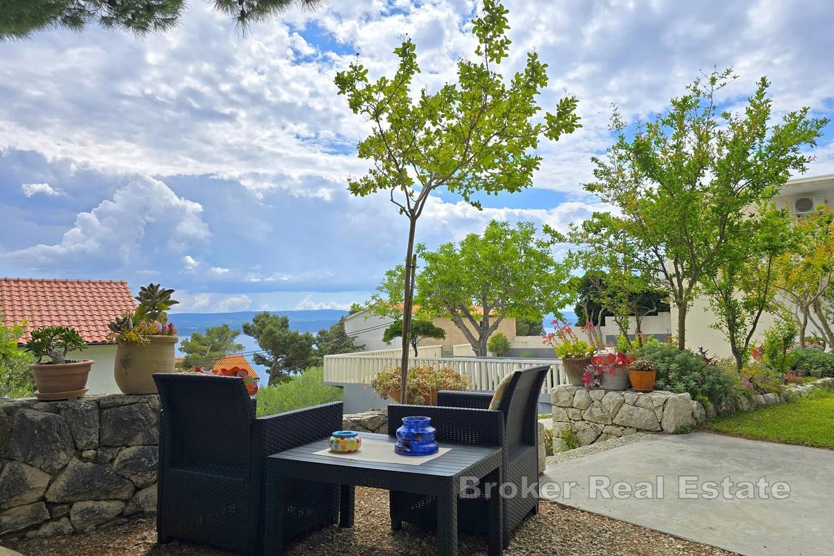 Apartmanska kuća s pogledom na more