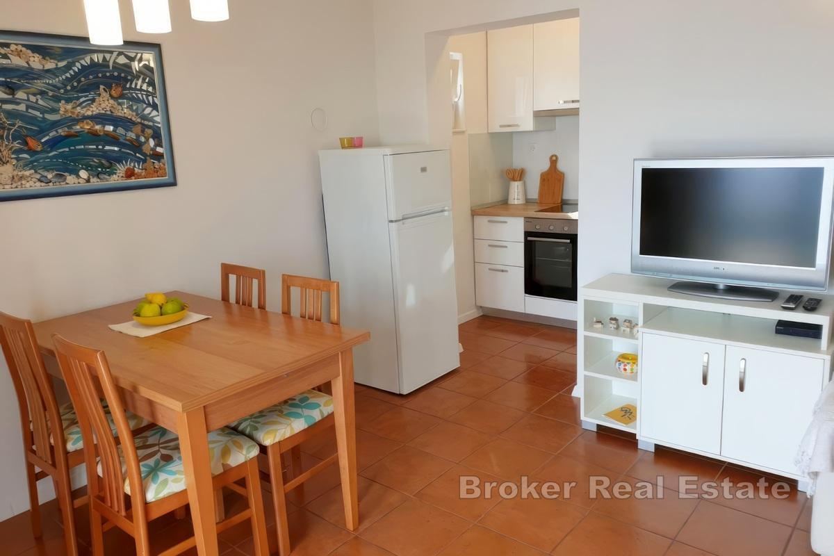 Apartmanska kuća s pogledom na more