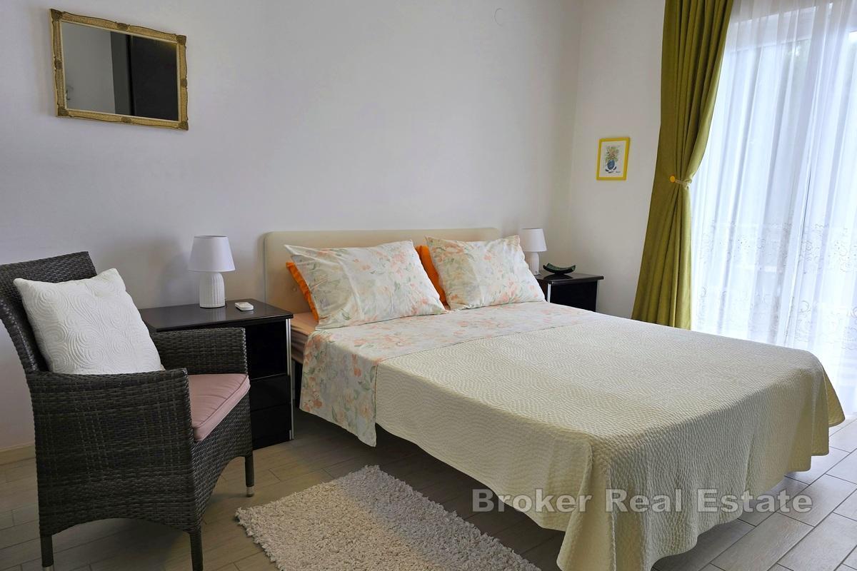 Immeuble avec vue sur la mer